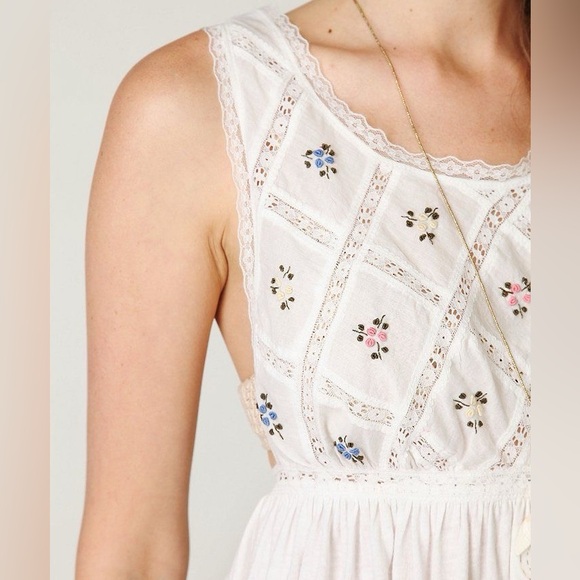 FREE PEOPLE New Romantics Sleeveless White Embroidered Lattice Tank Top XS - Picture 2 of 7
